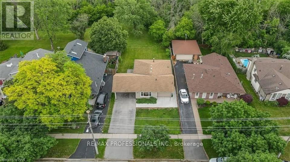 UPPER - 35 CARRIAGE ROAD, St. Catharines, Ontario