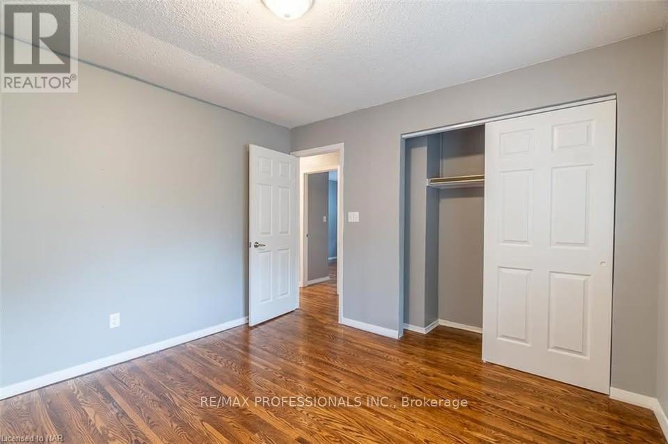 Upper - 35 Carriage Road, St. Catharines, Ontario  L2P 1S6 - Photo 13 - X12466601