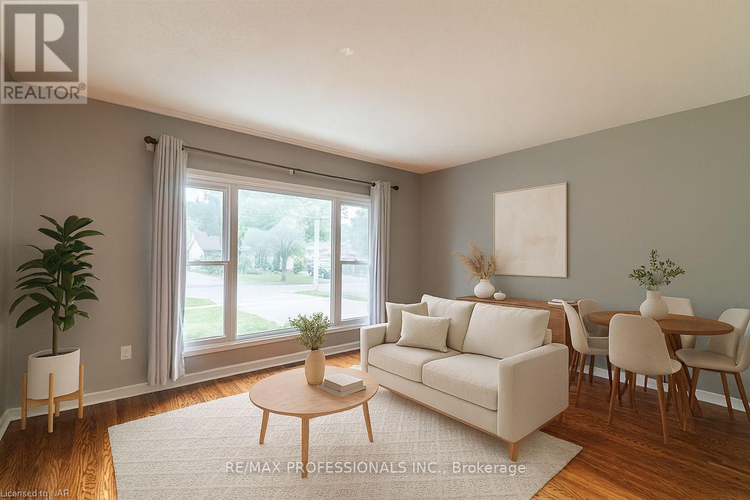 Upper - 35 Carriage Road, St. Catharines, Ontario  L2P 1S6 - Photo 4 - X12466601