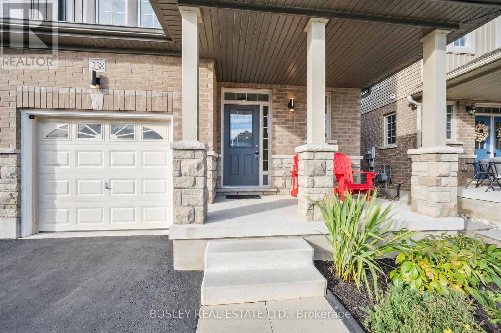 238 Vincent Drive, North Dumfries, Ontario  N0B 1E0 - Photo 5 - X12466671