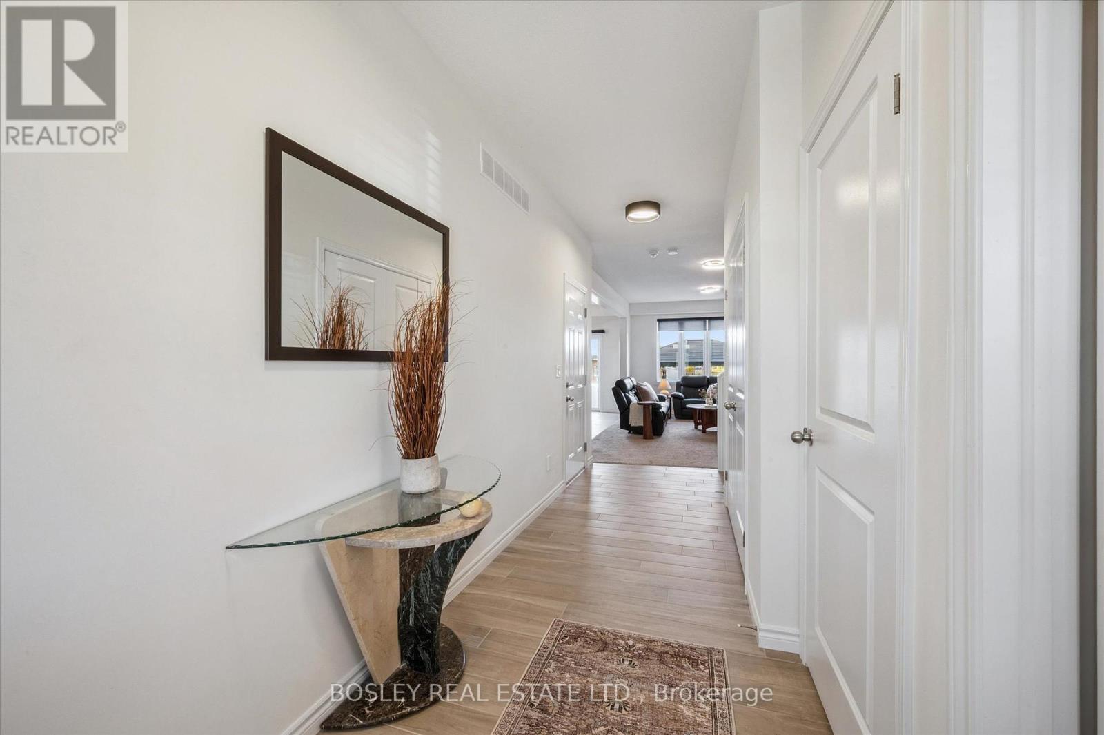 238 Vincent Drive, North Dumfries, Ontario  N0B 1E0 - Photo 8 - X12466671