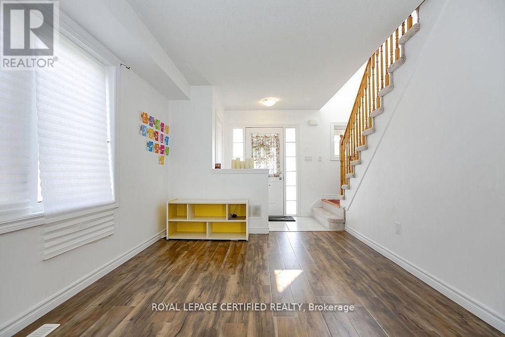 102 Elm Street, Southgate, Ontario  N0C 1B0 - Photo 11 - X12466689