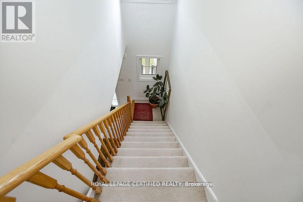 102 Elm Street, Southgate, Ontario  N0C 1B0 - Photo 25 - X12466689