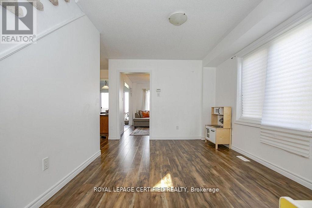 102 Elm Street, Southgate, Ontario  N0C 1B0 - Photo 9 - X12466689