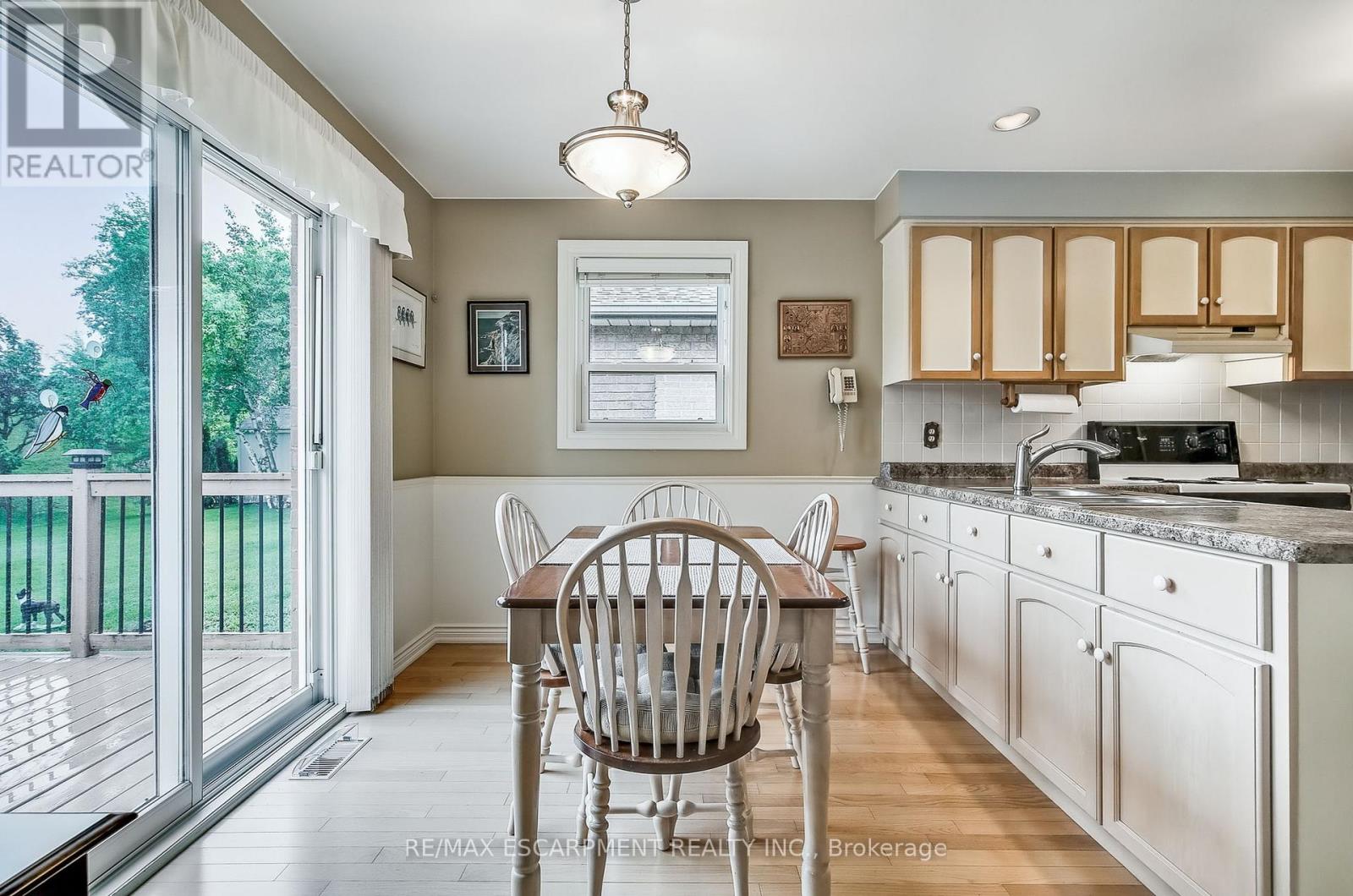 21 Riviera Ridge, Hamilton, Ontario  L8E 5E6 - Photo 27 - X12466694