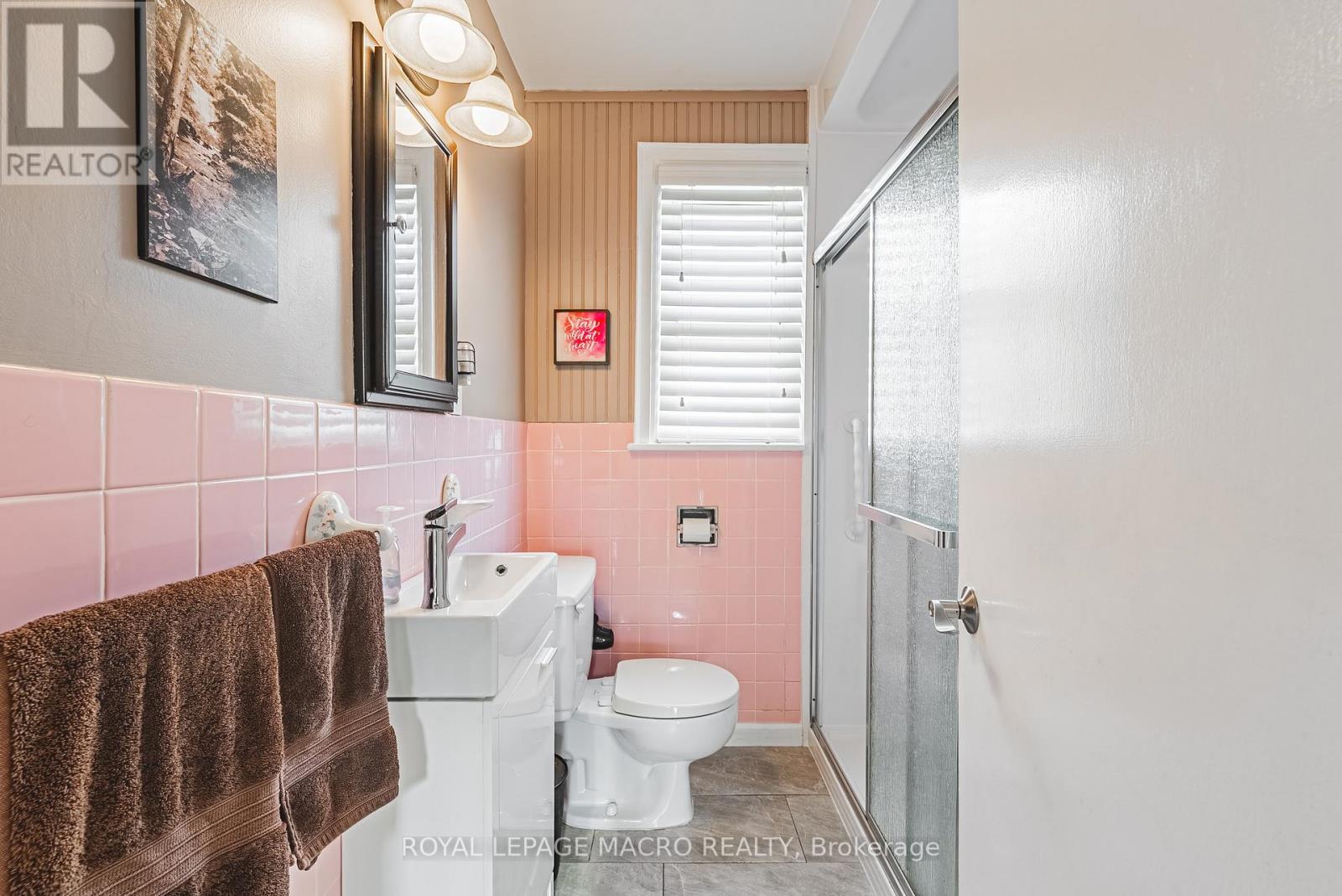 31 Buchanan Street, Hamilton, Ontario  L9A 2V7 - Photo 17 - X12466702