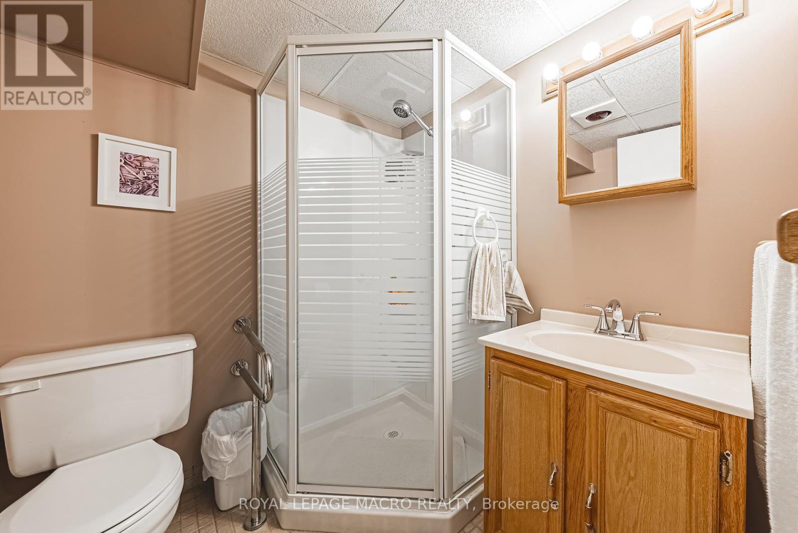 31 Buchanan Street, Hamilton, Ontario  L9A 2V7 - Photo 38 - X12466702