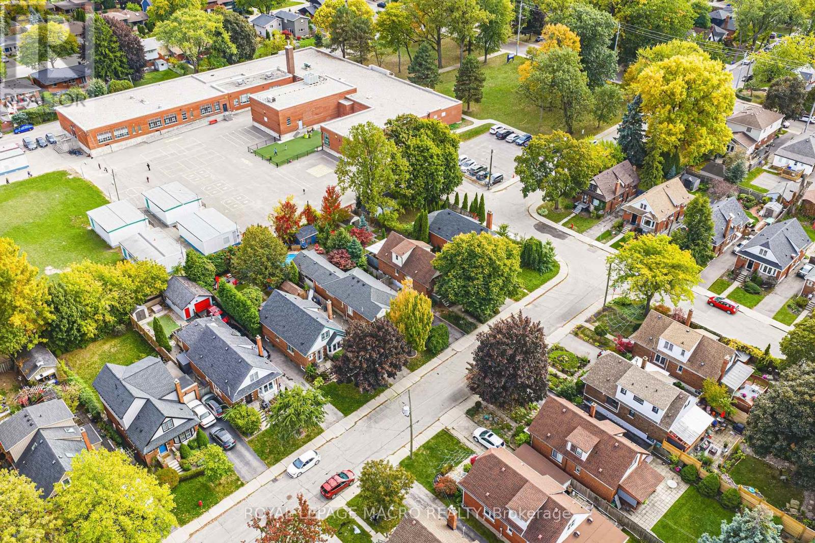 31 Buchanan Street, Hamilton, Ontario  L9A 2V7 - Photo 49 - X12466702