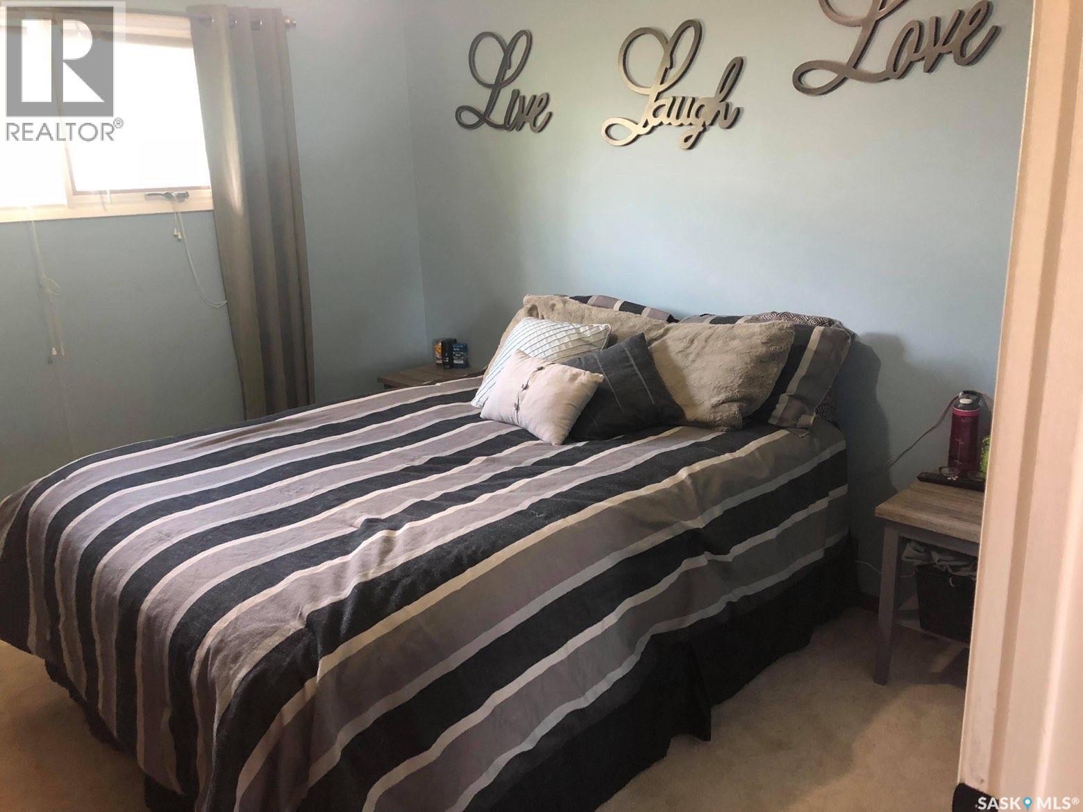 310 Dominion Road, Assiniboia, Saskatchewan  S0H 0B0 - Photo 11 - SK020974
