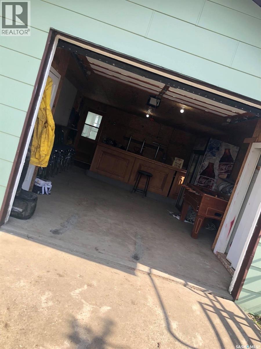 310 Dominion Road, Assiniboia, Saskatchewan  S0H 0B0 - Photo 12 - SK020974
