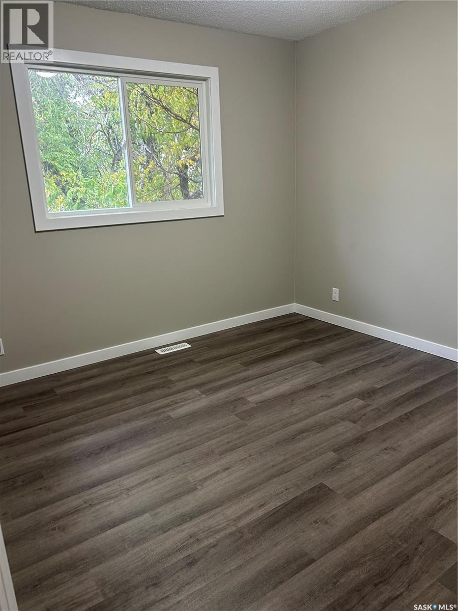 622 Pacific Avenue, Kerrobert, Saskatchewan  S0L 1R0 - Photo 13 - SK020907