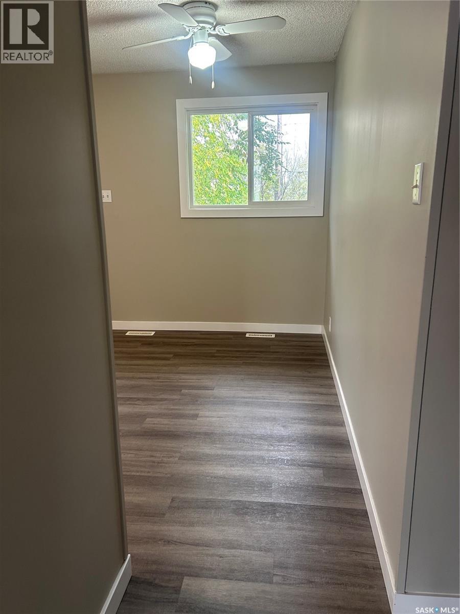622 Pacific Avenue, Kerrobert, Saskatchewan  S0L 1R0 - Photo 6 - SK020907