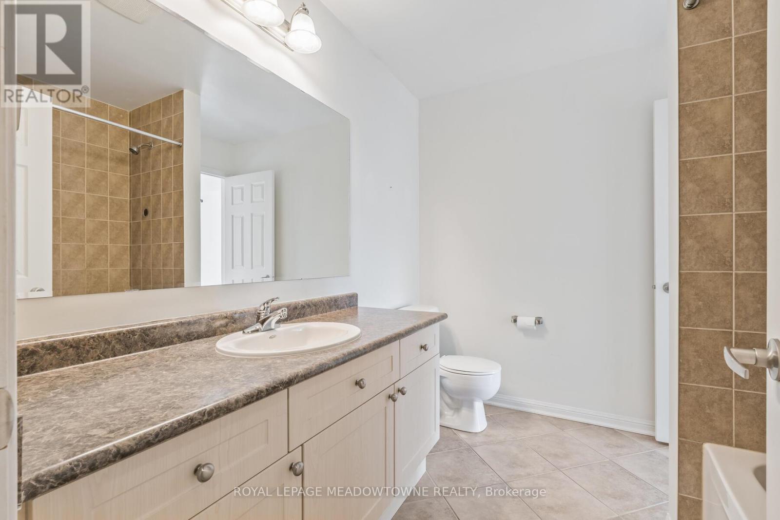 629 Frank Place, Milton, Ontario  L9T 0R1 - Photo 10 - W12454381