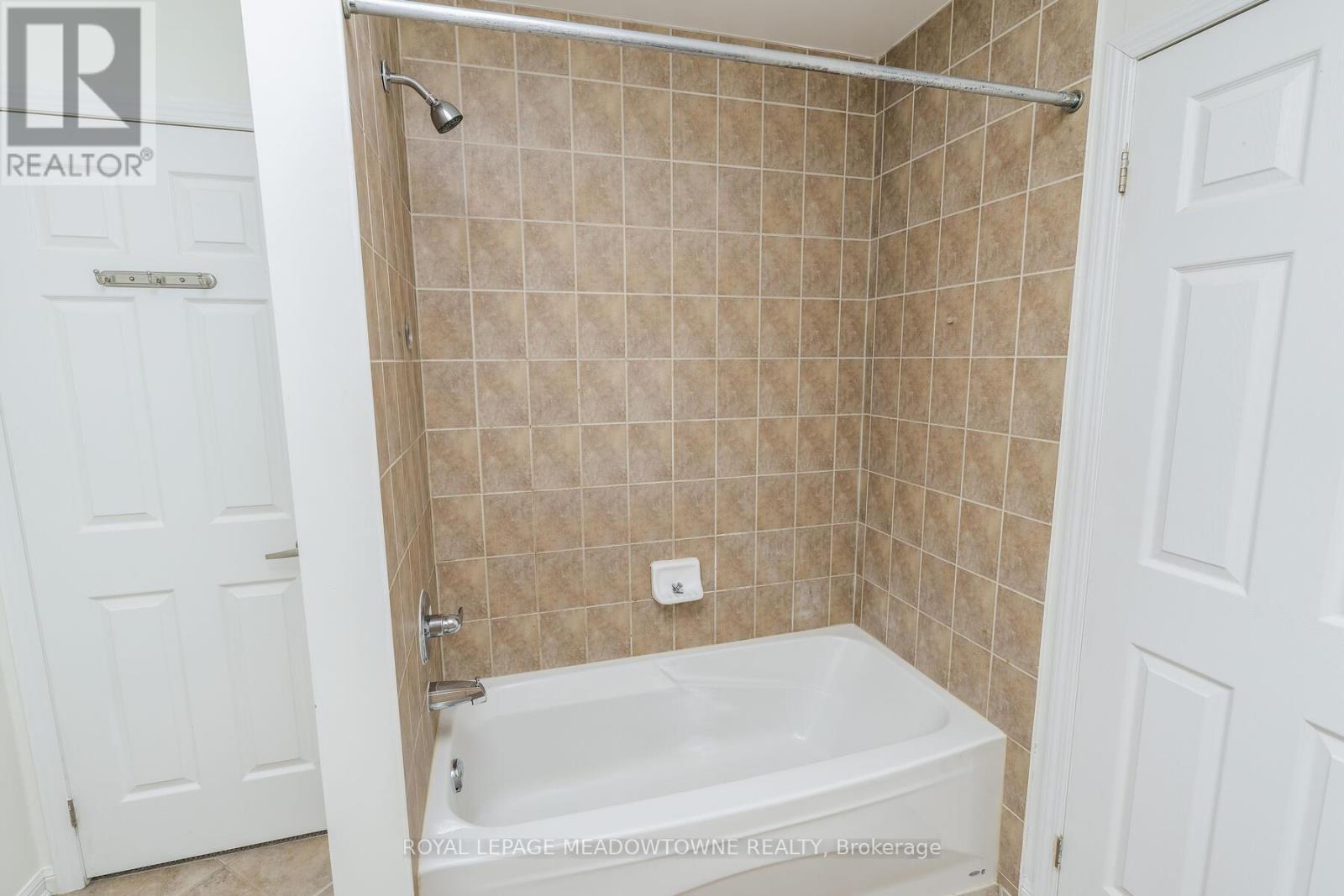 629 Frank Place, Milton, Ontario  L9T 0R1 - Photo 11 - W12454381