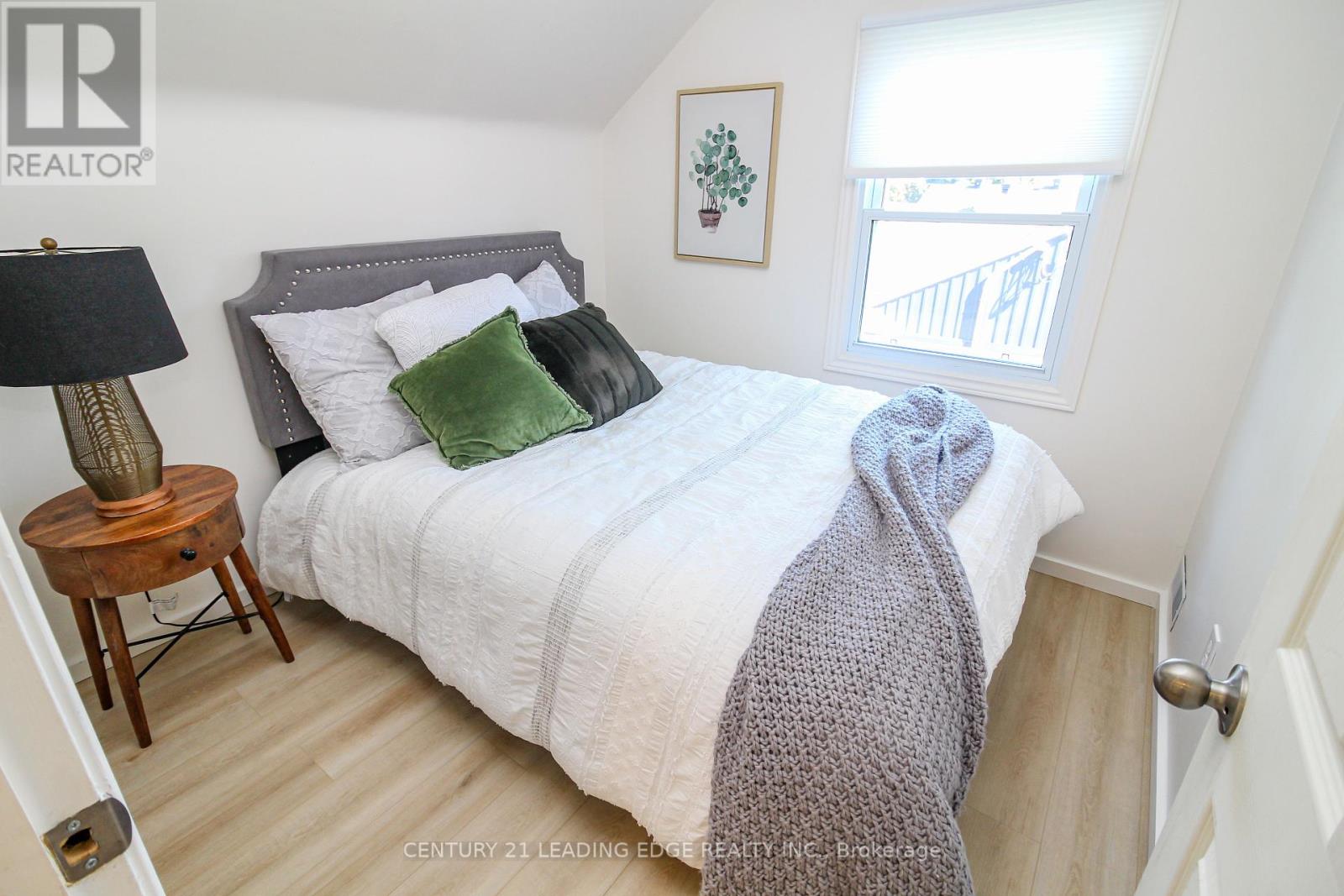 121 Northview Avenue, Whitby, Ontario  L1N 2G8 - Photo 14 - E12438844