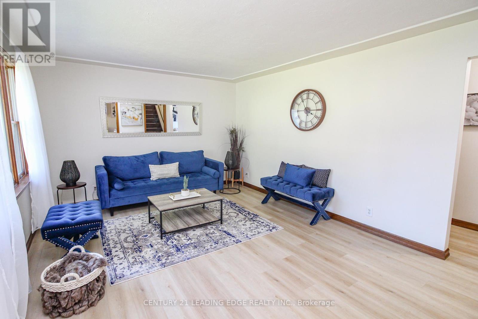 121 Northview Avenue, Whitby, Ontario  L1N 2G8 - Photo 5 - E12438844