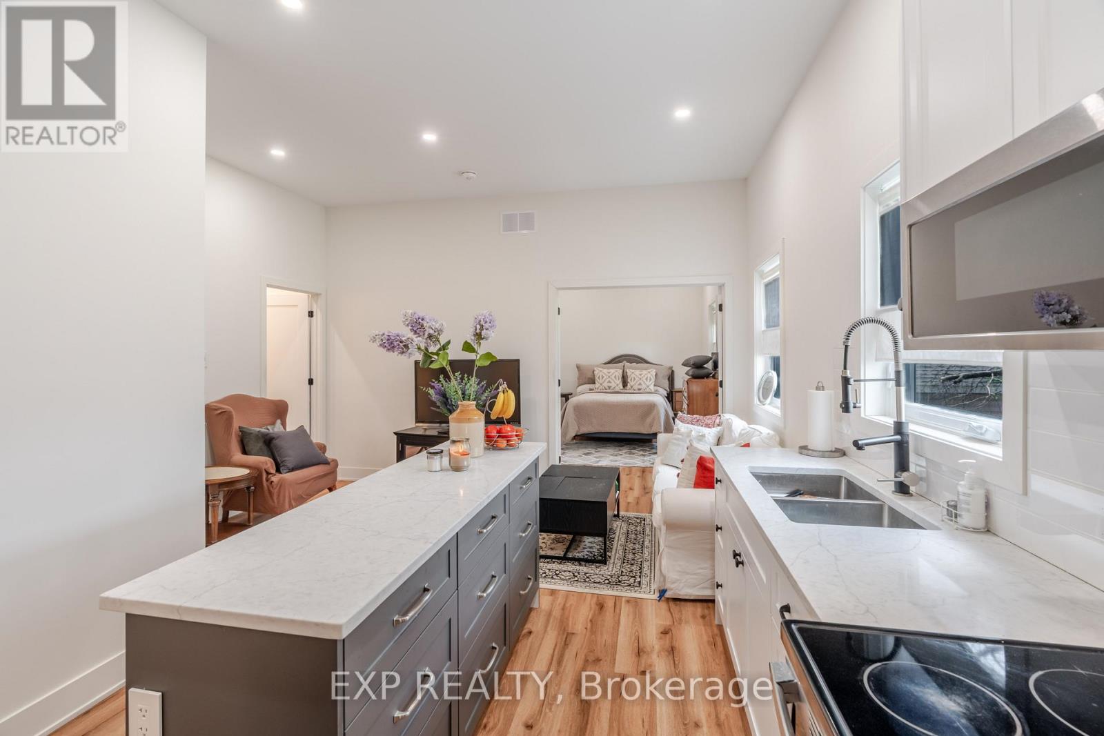 12a Viewmount Drive, Ottawa, Ontario  K2G 1R5 - Photo 21 - X12107769