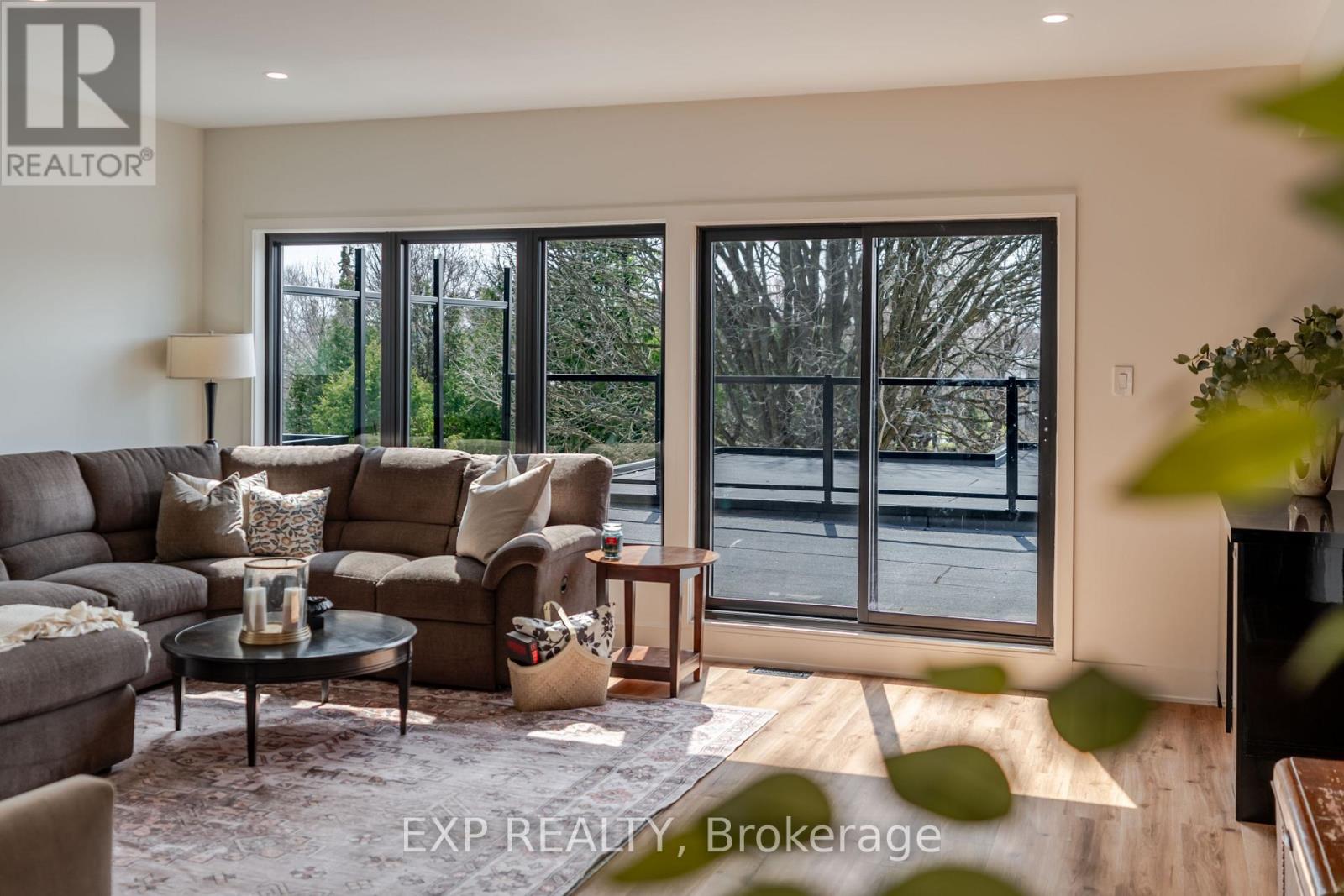 12a Viewmount Drive, Ottawa, Ontario  K2G 1R5 - Photo 32 - X12107769