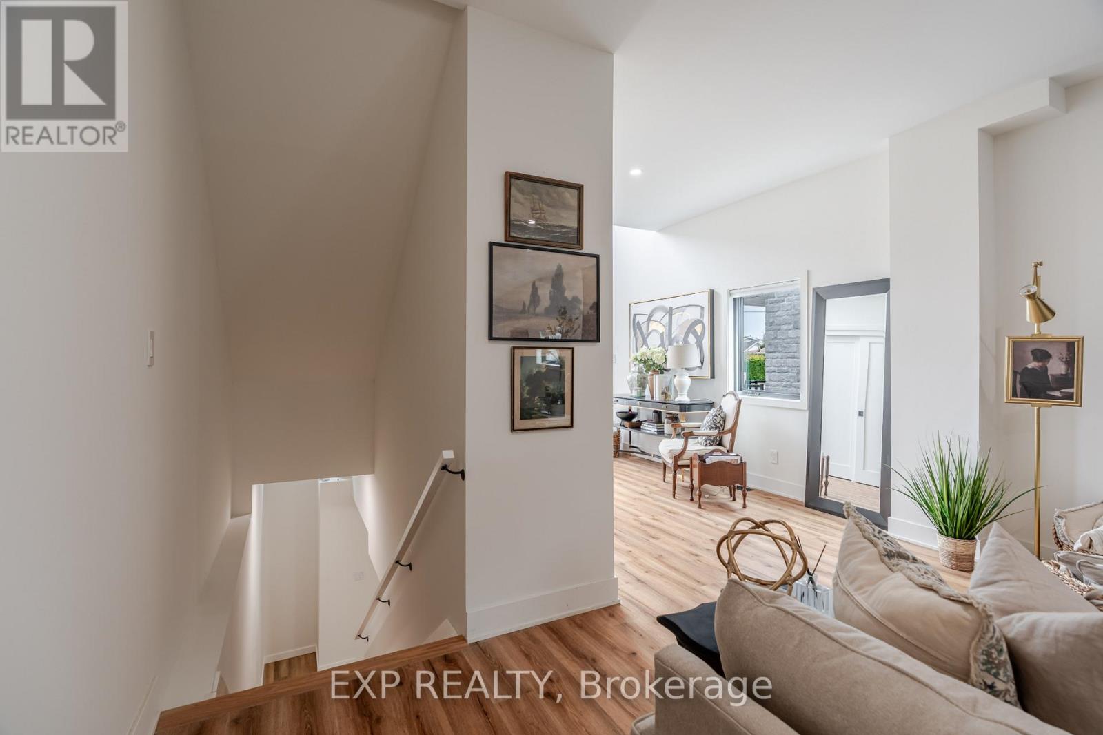 12a Viewmount Drive, Ottawa, Ontario  K2G 1R5 - Photo 37 - X12107769
