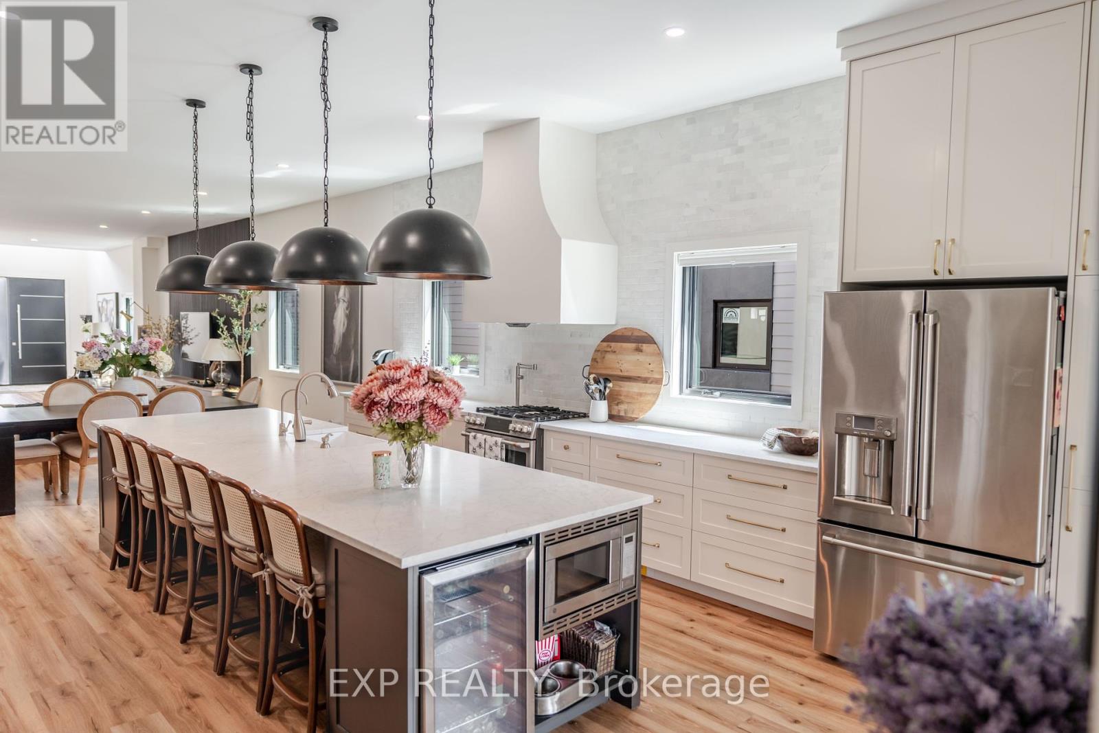 12a Viewmount Drive, Ottawa, Ontario  K2G 1R5 - Photo 8 - X12107769