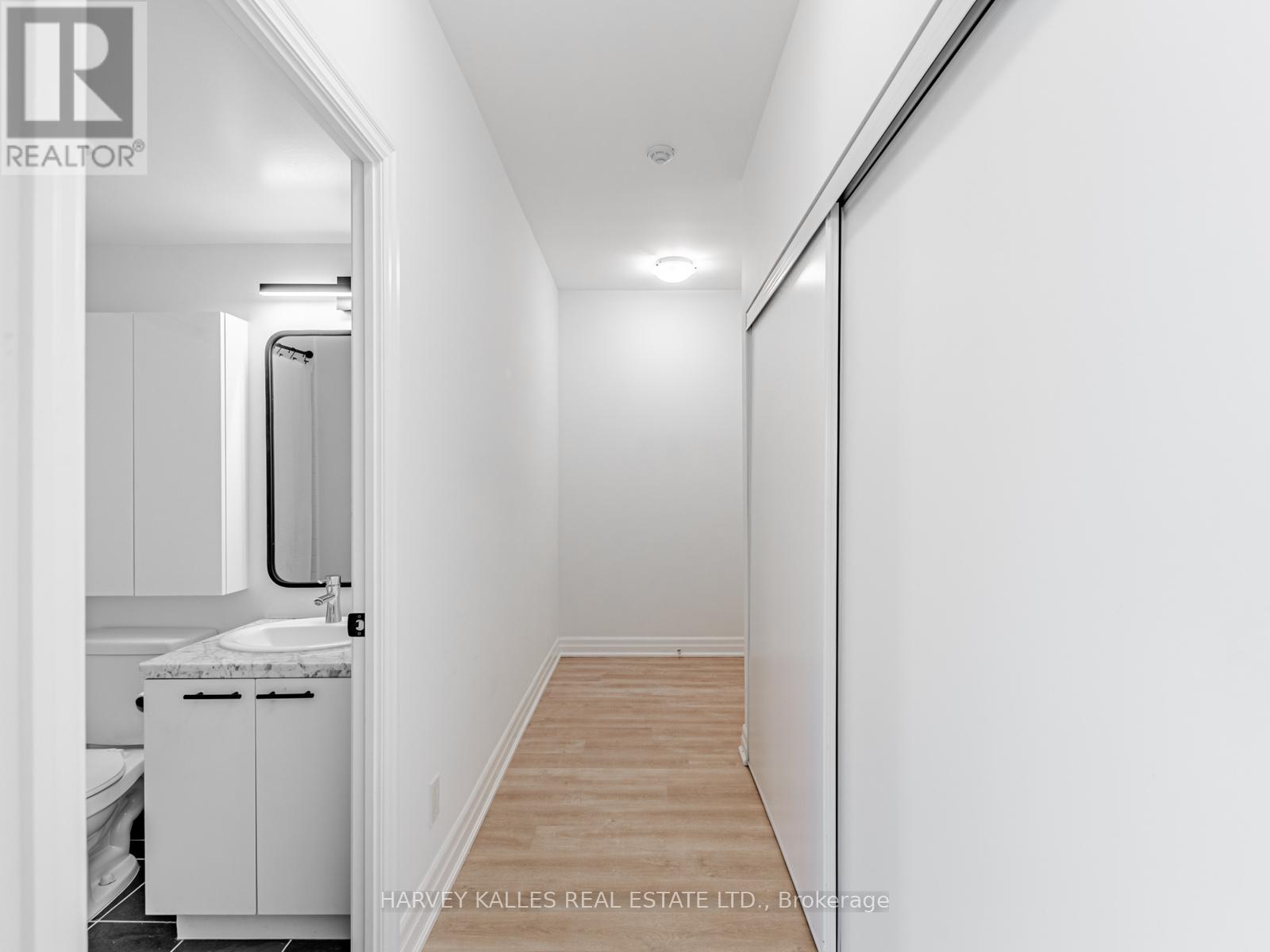 1003 - 500 St Clair Avenue W, Toronto, Ontario  M6C 1A8 - Photo 3 - C12466723