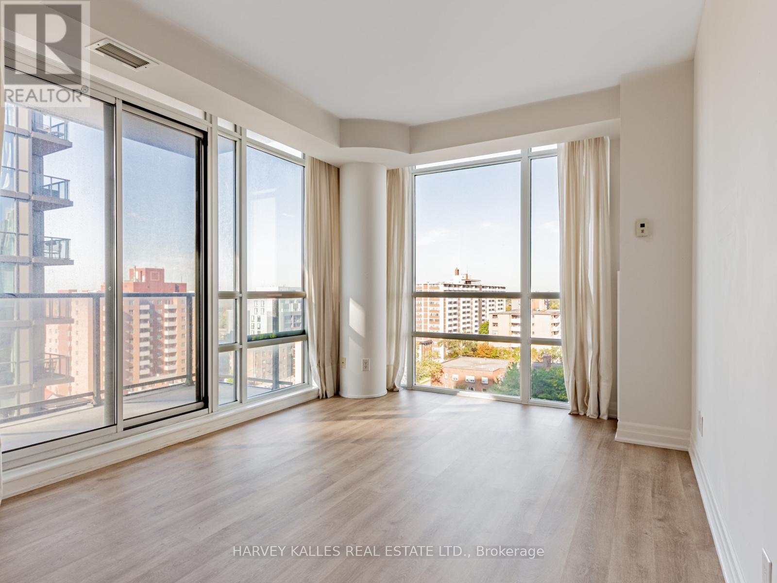 1003 - 500 St Clair Avenue W, Toronto, Ontario  M6C 1A8 - Photo 8 - C12466723