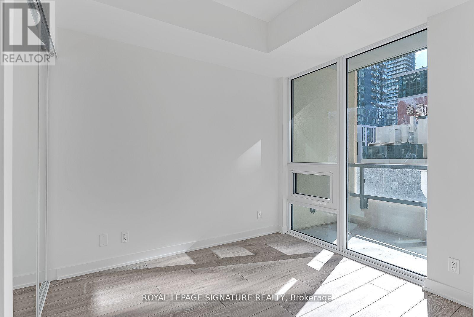 810 - 108 Peter Street, Toronto, Ontario  M5V 2G7 - Photo 14 - C12466751