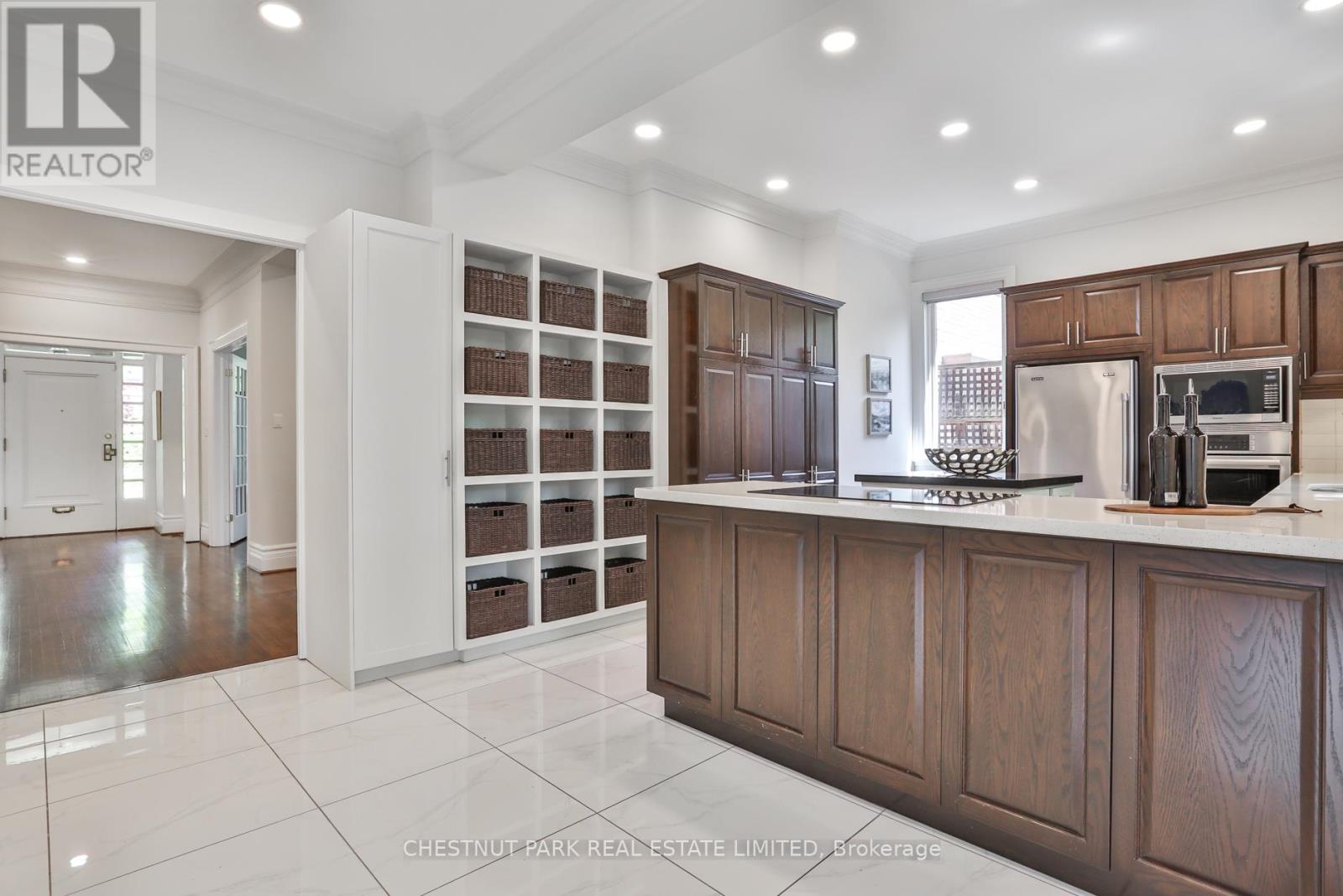 121 Roxborough Drive, Toronto, Ontario  M4W 1X5 - Photo 21 - C12466760