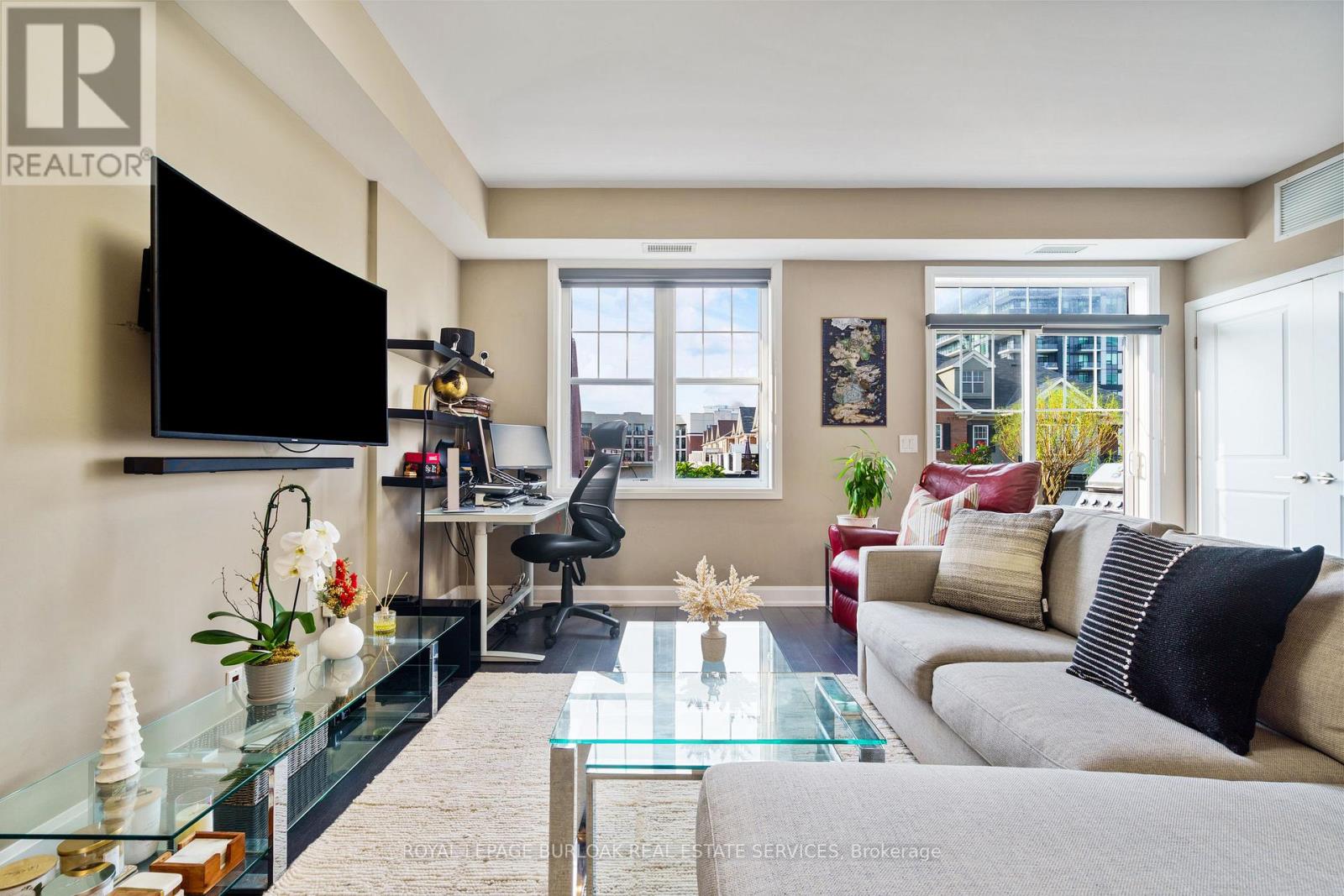 306 - 272 Georgian Drive, Oakville, Ontario  L6H 0K4 - Photo 17 - W12427381