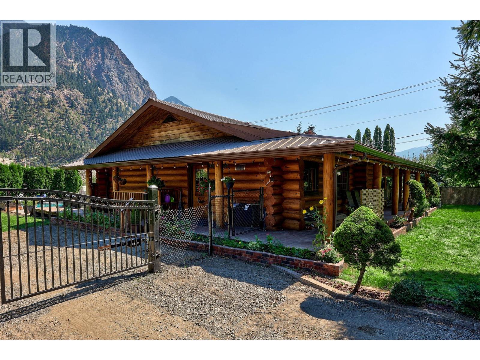 311 HOLLYWOOD Crescent, Lillooet, British Columbia