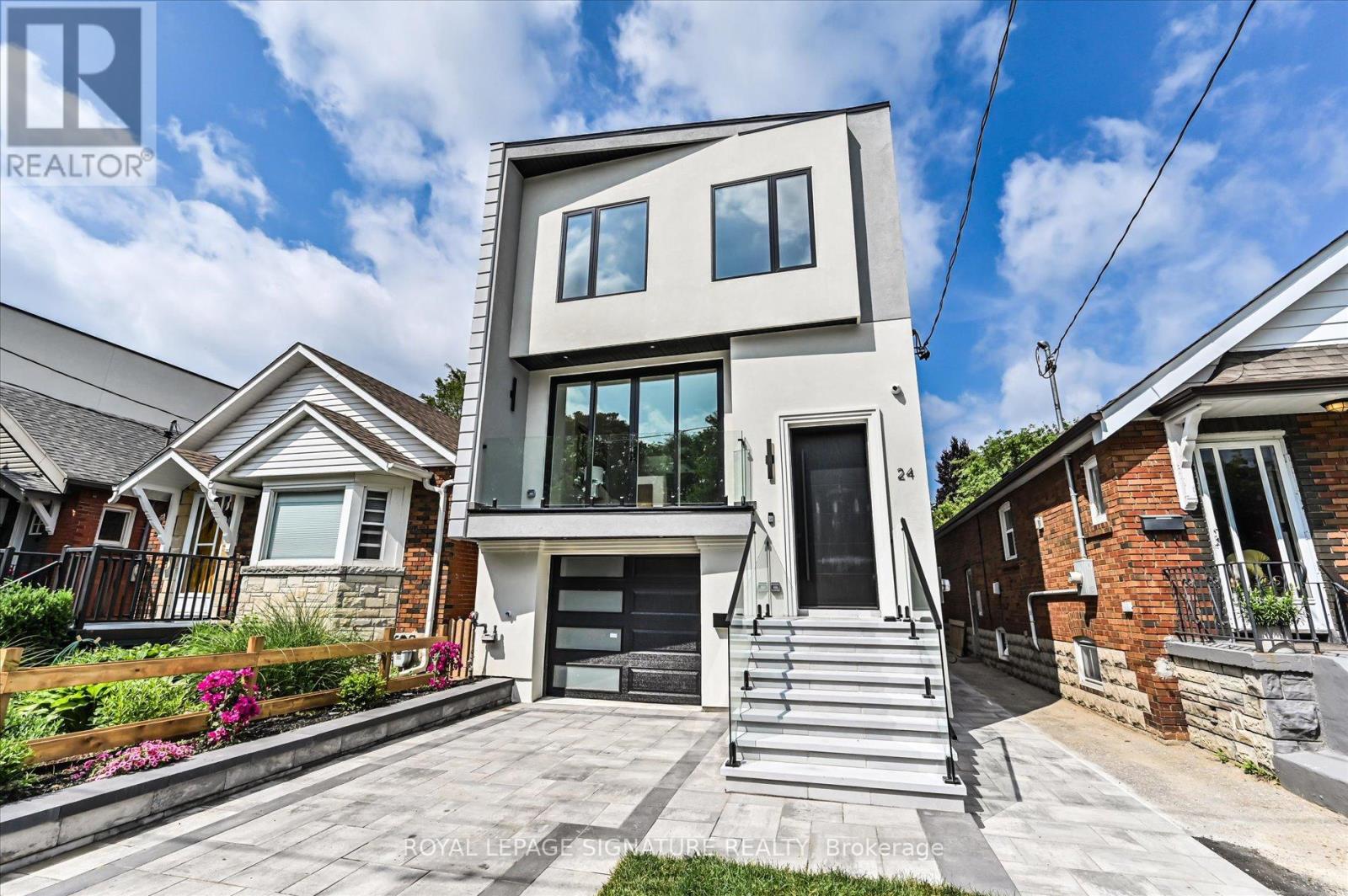 24 ELMSDALE ROAD, Toronto, Ontario