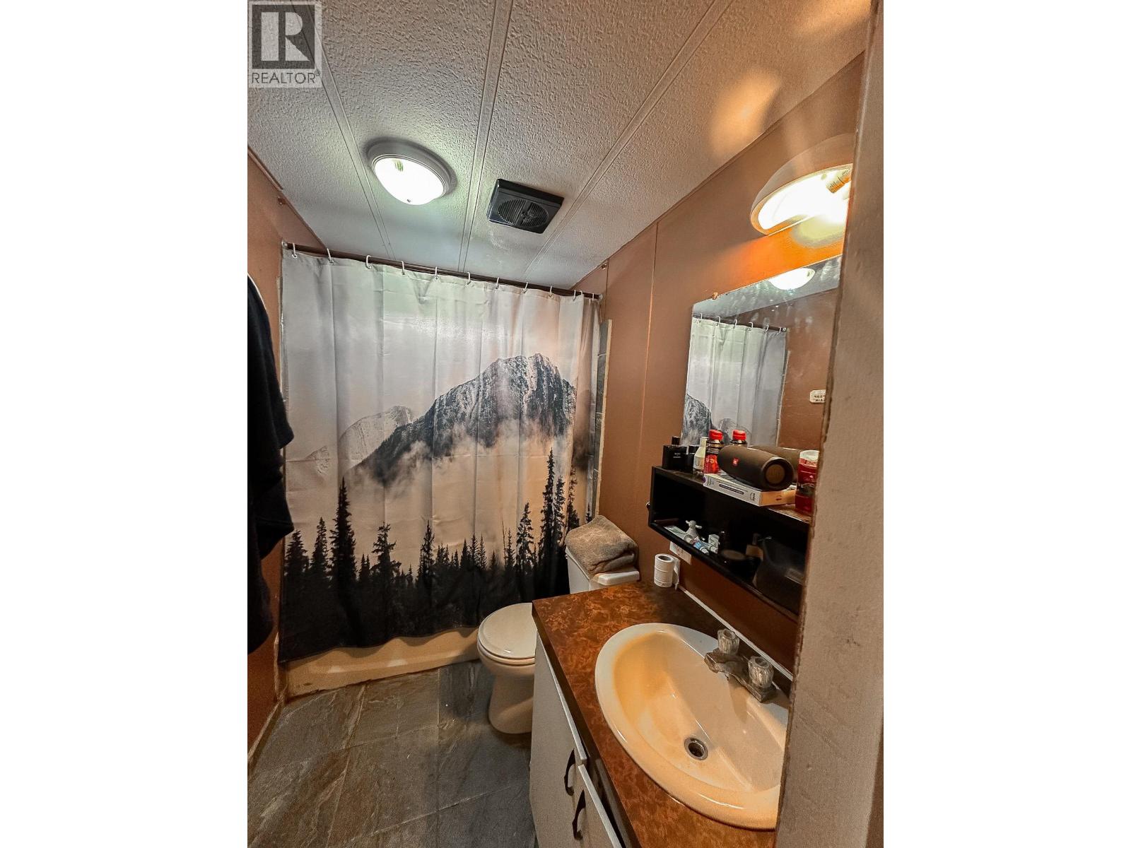 5586 103 Mile Lake Road, 103 Mile House, British Columbia  V0K 2E1 - Photo 23 - R3009244