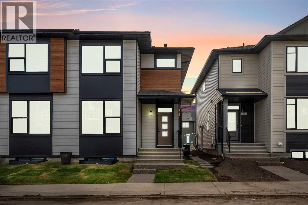 109 Savanna Place Ne, Calgary, Alberta  T3J 5P9 - Photo 1 - A2263590
