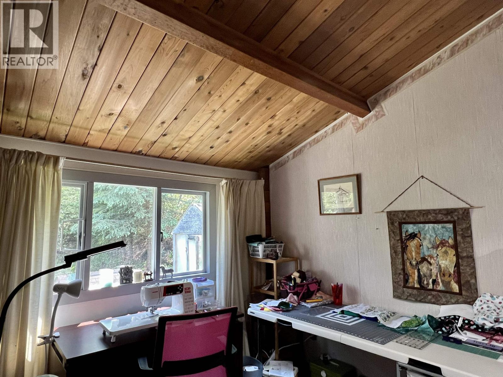 6088 Norman Road, 100 Mile House, British Columbia  V0K 2E3 - Photo 16 - R3018104