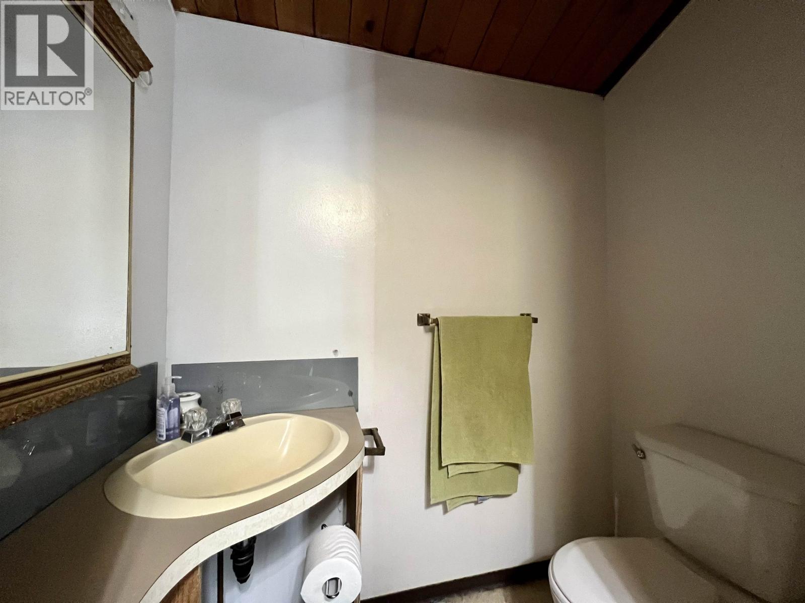 6088 Norman Road, 100 Mile House, British Columbia  V0K 2E3 - Photo 17 - R3018104