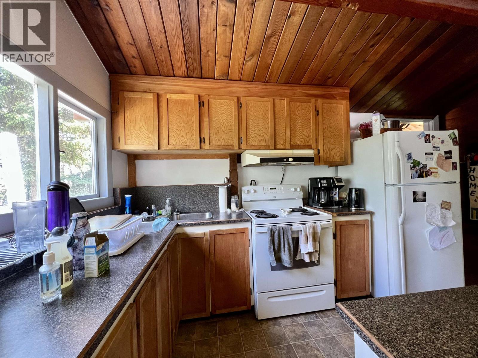 6088 Norman Road, 100 Mile House, British Columbia  V0K 2E3 - Photo 7 - R3018104