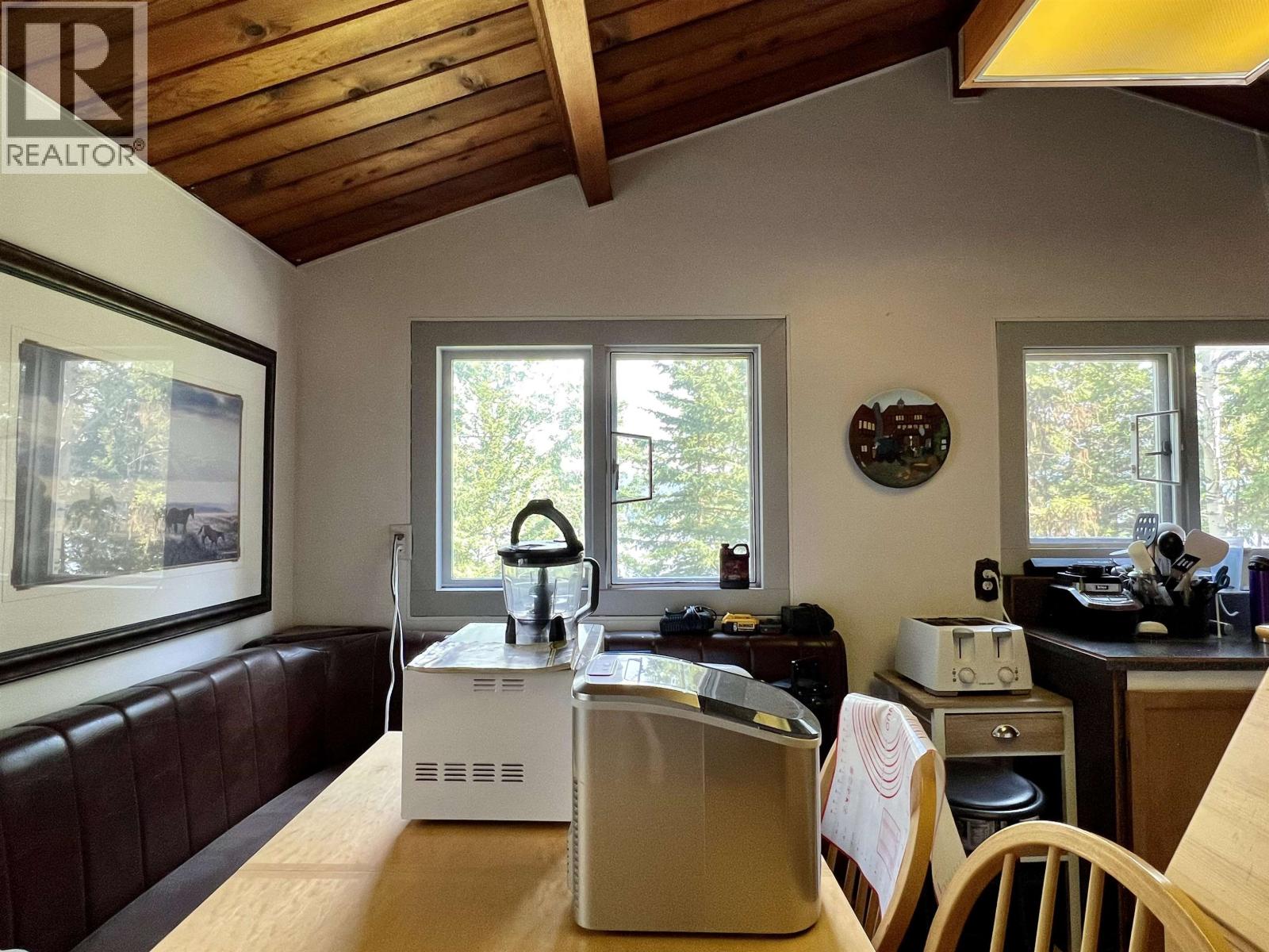 6088 Norman Road, 100 Mile House, British Columbia  V0K 2E3 - Photo 9 - R3018104