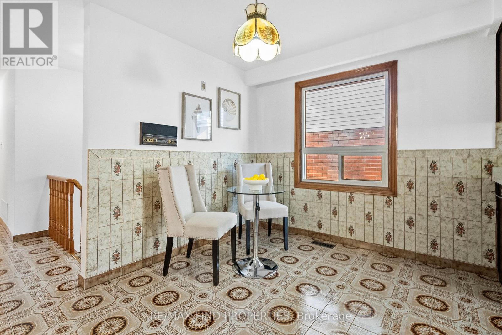 16 Mcdonald Avenue, Toronto, Ontario  M1L 3Y8 - Photo 24 - E12466740