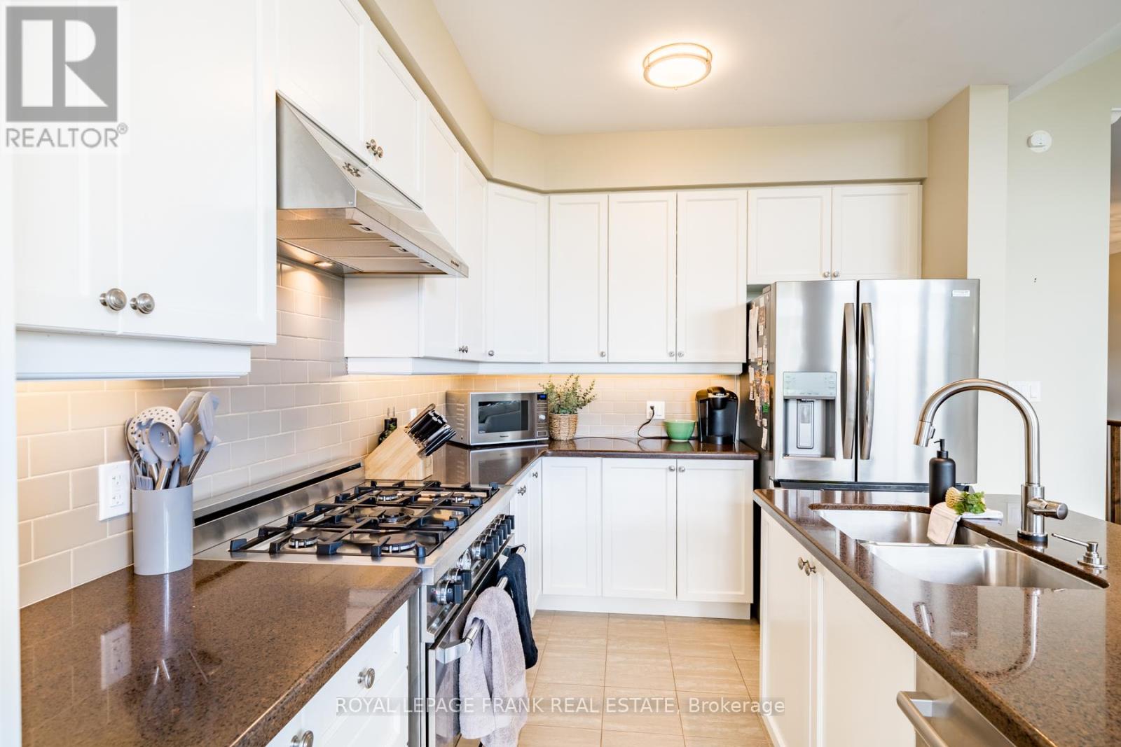 17 Logan Lane, Kawartha Lakes, Ontario  K9V 0L3 - Photo 11 - X12466860