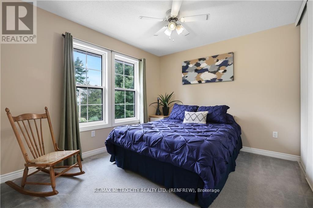 121 Pheasant Run, Greater Madawaska, Ontario  K0J 1H0 - Photo 25 - X12172122