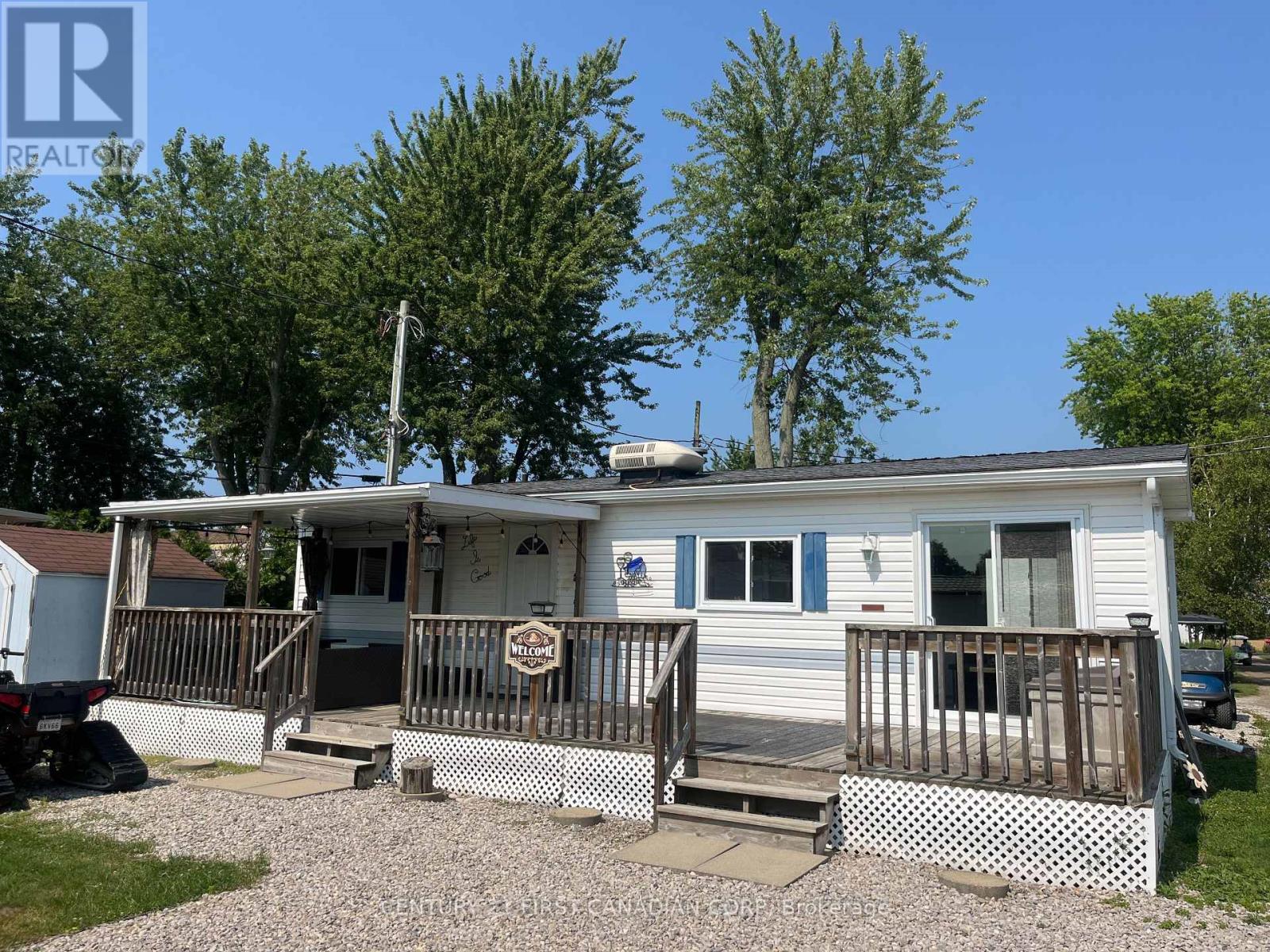 13 St. Lucia Lane, Bluewater, Ontario  N0M 1N0 - Photo 1 - X12466789