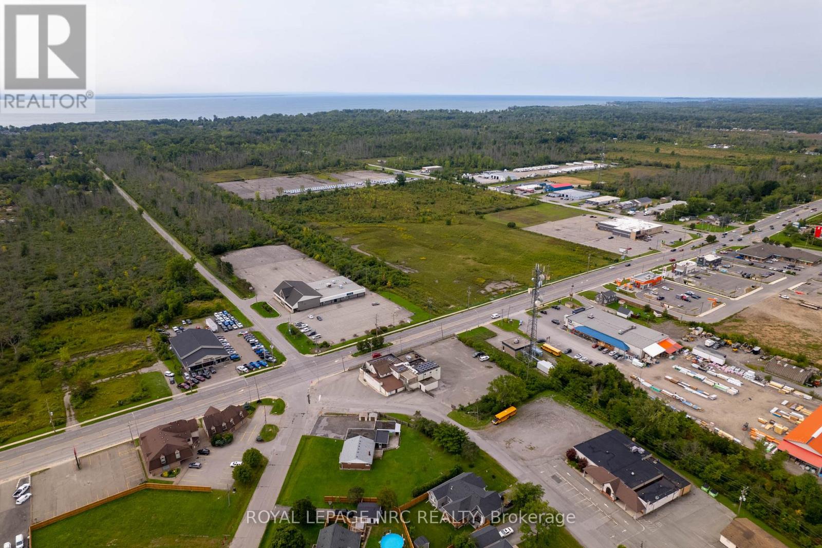 544 Garrison Road, Fort Erie, Ontario  L2A 1N4 - Photo 8 - X12463926