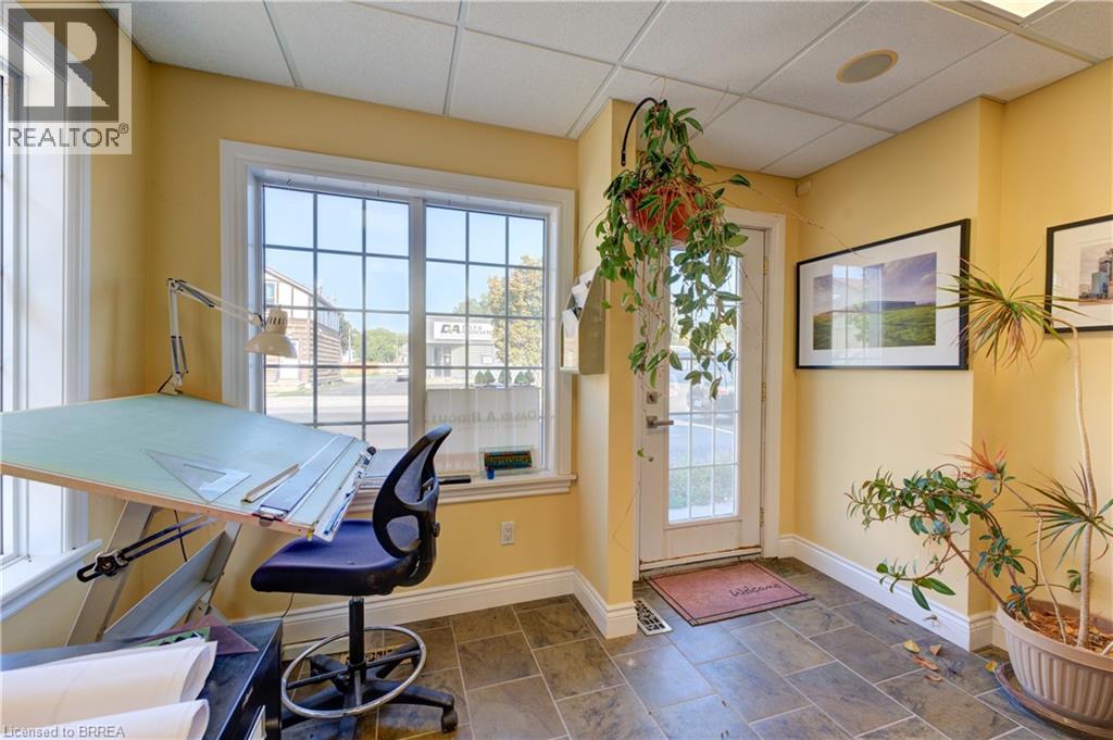 60-62 Colborne Street W, Brantford, Ontario  N3T 1K5 - Photo 3 - 40778353