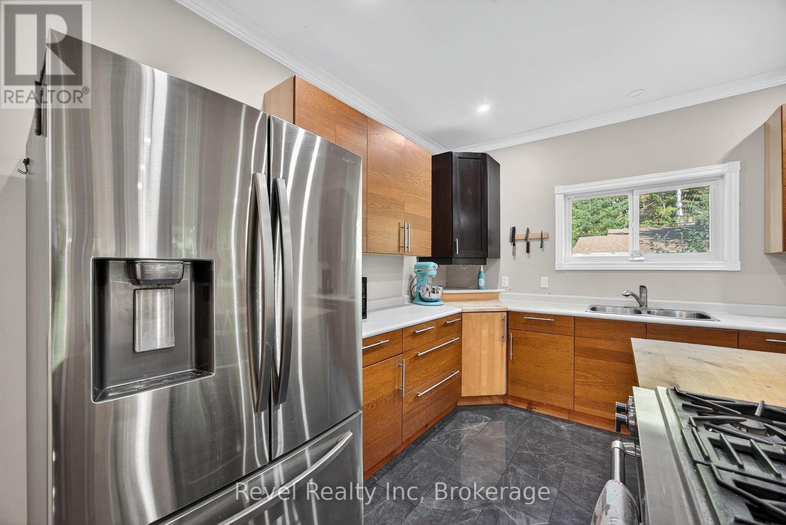 683 Lafontaine Road, Tiny, Ontario  L9M 0L6 - Photo 14 - S12466729