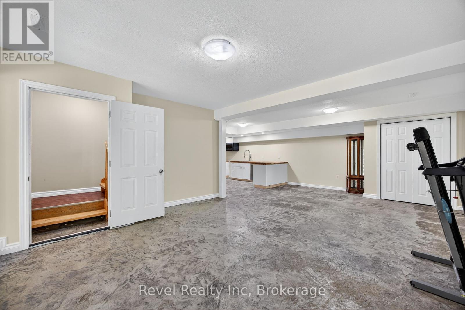 683 Lafontaine Road, Tiny, Ontario  L9M 0L6 - Photo 23 - S12466729