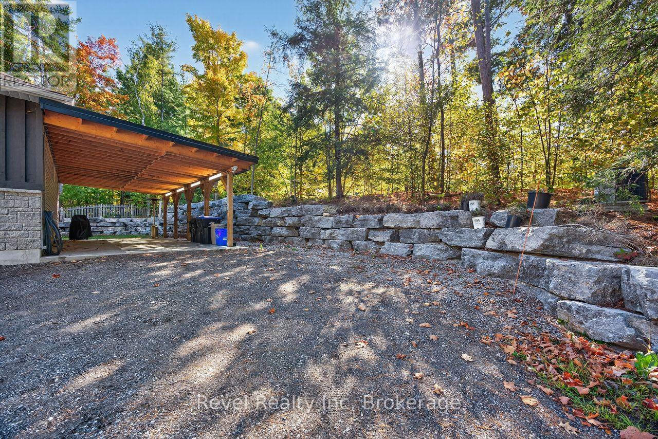 683 Lafontaine Road, Tiny, Ontario  L9M 0L6 - Photo 10 - S12466729