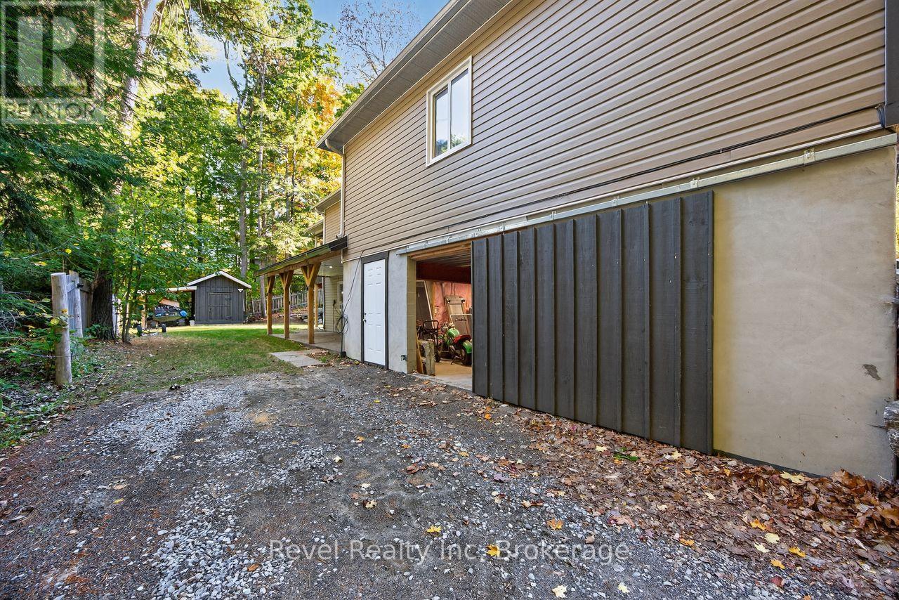 683 Lafontaine Road, Tiny, Ontario  L9M 0L6 - Photo 8 - S12466729