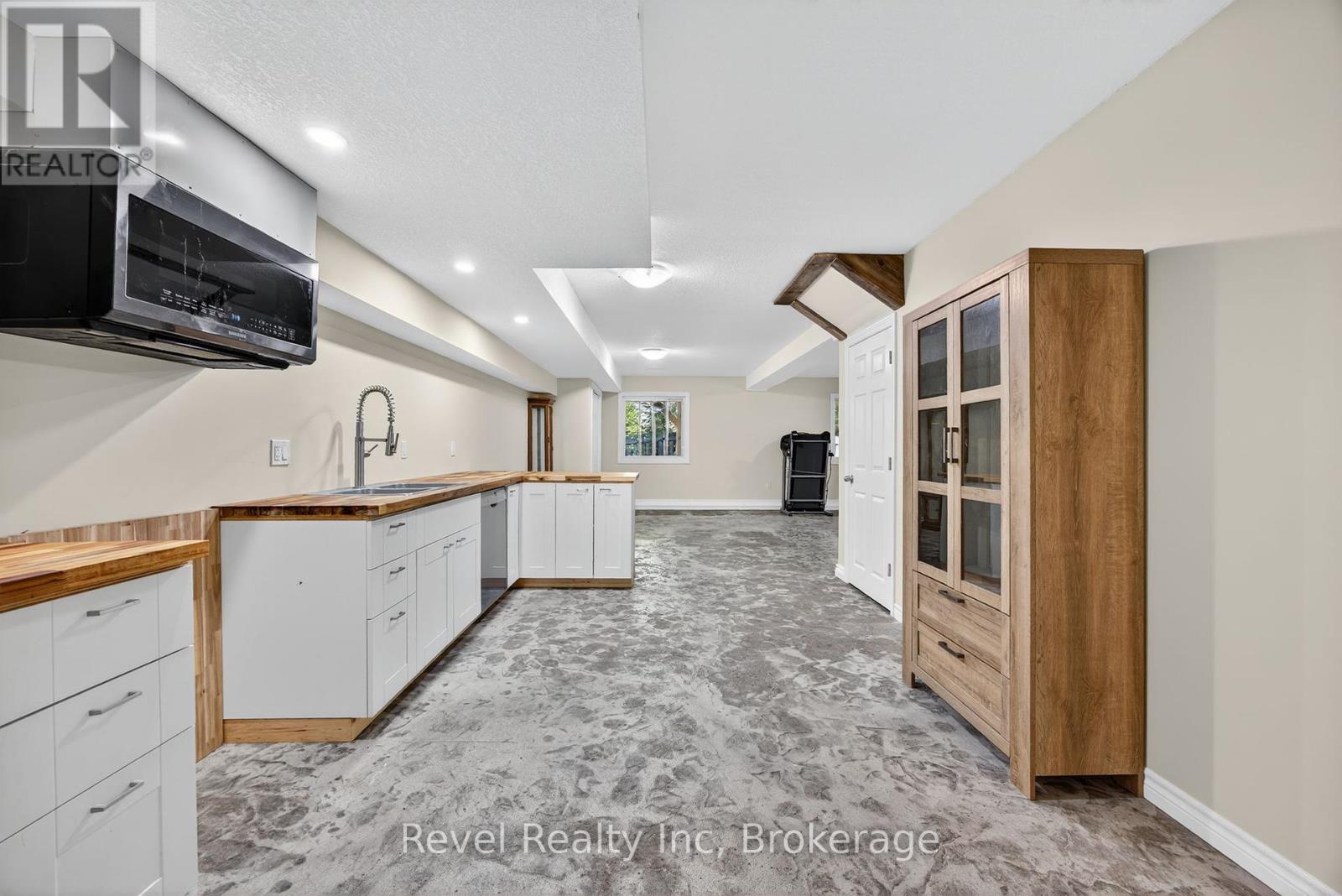 683 Lafontaine Road, Tiny, Ontario  L9M 0L6 - Photo 27 - S12466729