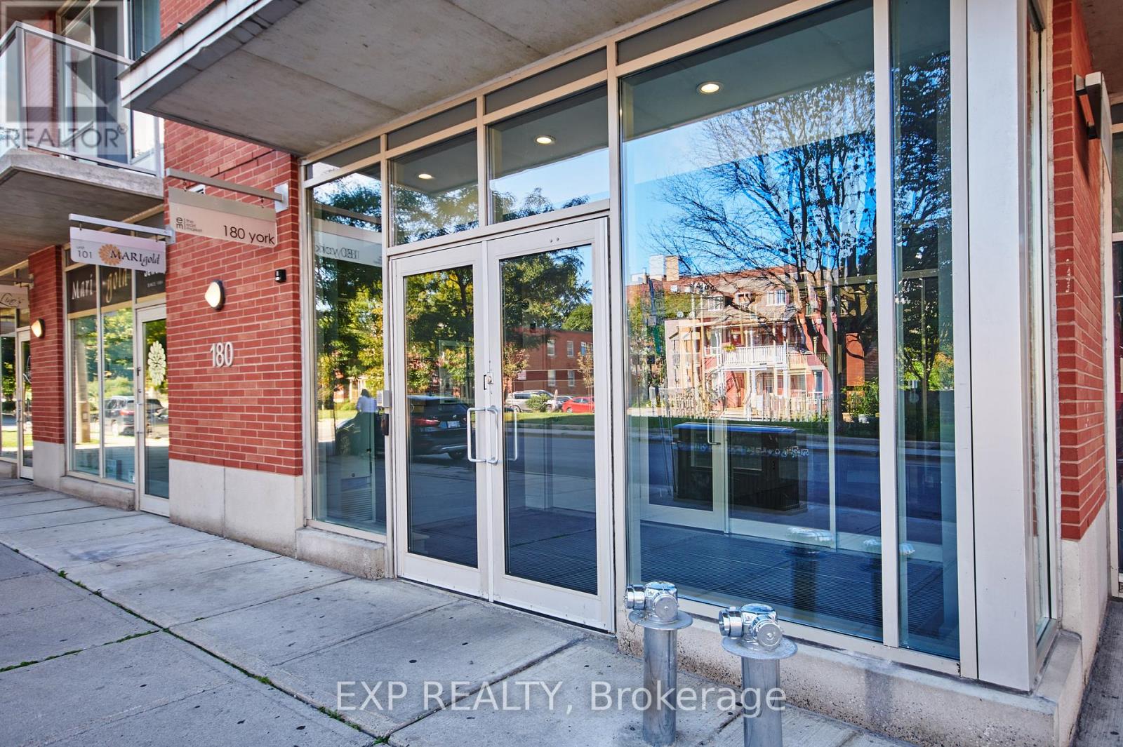 606 - 180 York Street, Ottawa, Ontario  K1N 1J6 - Photo 2 - X12466823
