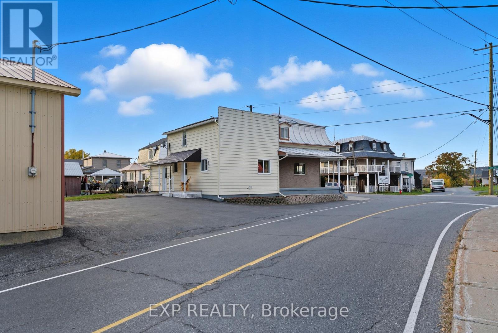 2110 Lajoie Street, Alfred And Plantagenet, Ontario  K0B 1J0 - Photo 2 - X12466828
